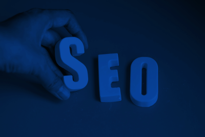 E ticaret, e ticaret satışları artırma, e ticaret sitesi, dijital pazarlama, online satış, müşteri memnuniyeti, kullanıcı deneyimi, mobil uyumlu tasarım, SEO, sosyal medya pazarlaması, influencer pazarlama, e posta pazarlama, dönüşüm oranı, sadakat programı, ürün açıklamaları, ücretsiz kargo, e ticaret stratejileri, dijital reklamcılık, retargeting, reklam optimizasyonu, müşteri sadakati, yapay zeka, e ticaret analitiği, ödeme güvenliği, online alışveriş, e ticaret kampanyaları, hızlı teslimat, e ticaret maliyetleri, online mağaza, satış artırma yöntemleri